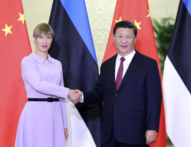 Chinese President Xi Jinping meets with his Estonian counterpart Kersti Kaljulaid in Beijing on September 18, 2018. [Photo: gov.cn]
