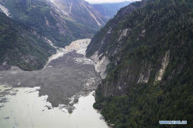 Landslide on the Yarlung Tsangpo near Jiala village. [Photo: Xinhua]