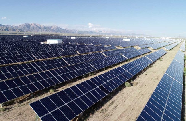Two solar power bases in northwest China's Qinghai Province are launched and connected to the grid on December 29, 2018. [File photo: IC]