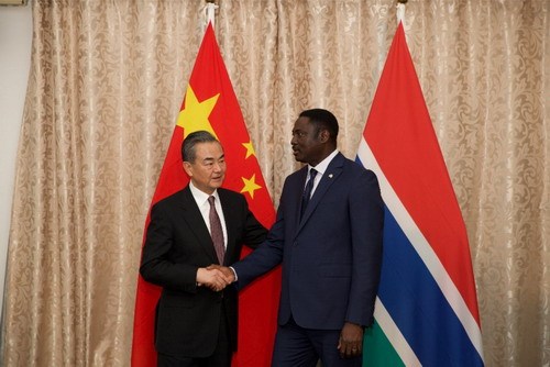 Chinese State Councilor and Foreign Minister Wang Yi with his Gambian counterpart Mamadou Tangara on Saturday, January 5, 2019 in Beijing. [Photo:Foreign Ministry]