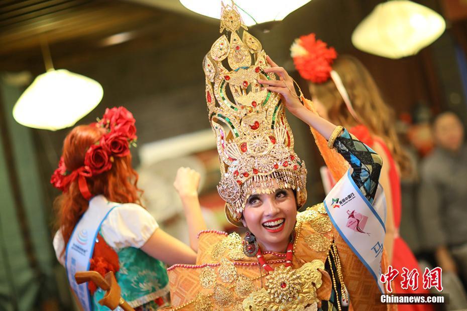 Ladies from various countries arrive in Nanjing to attend Miss All ...