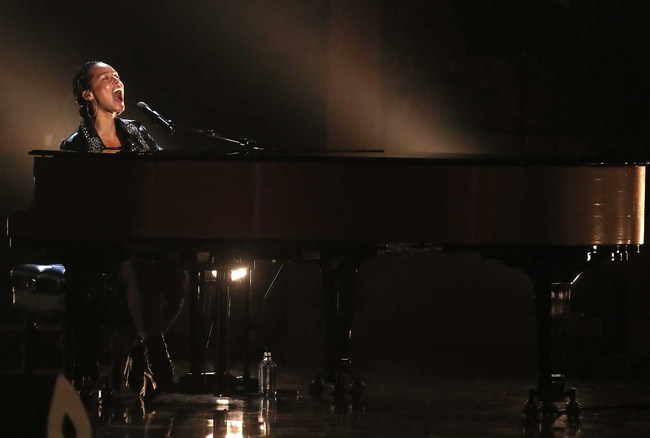 United States singer Alicia Keys performs during the taping of 'Aretha! A Grammy Celebration for the Queen of Soul' at the Shrine Auditorium in Los Angeles, California, USA, 13 January 2019. The CBS special will air on 10 March 2019. [Photo: IC] 