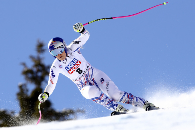 United States' Lindsey Vonn speeds down the course during an alpine ski, women's World Cup super-G in Cortina D'Ampezzo, Italy, Sunday, Jan. 20, 2019. [Photo: AP]
