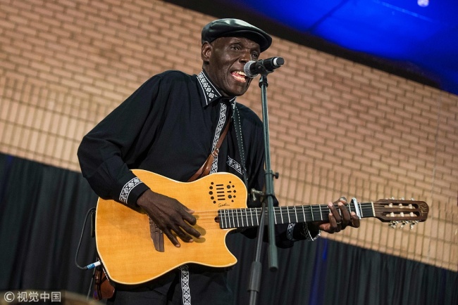 Oliver Mtukudzi performs during the last public tribute, a musical celebration, to South African Jazz legend Hugh Masekela five days after his passing, on January 28, 2018 at Soweto Campus of the University of Johannesburg. [Photo: IC]