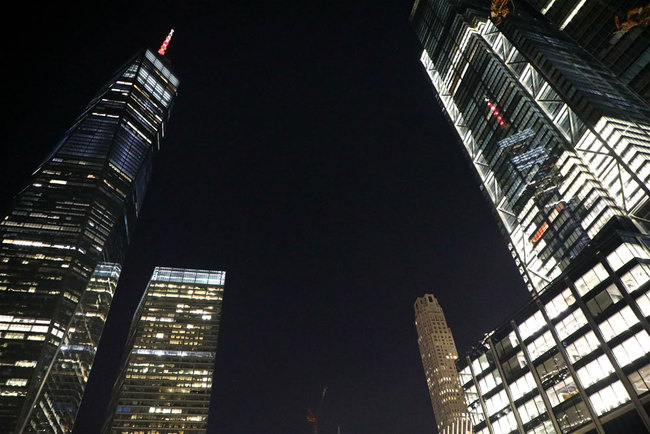 The One World Trade Center in New York City is seen lit up on Sunday February 3, 2019 to celebrate the upcoming Chinese New Year. This is the first time that the tallest building in the United States is glowing for the celebration of the Chinese New Year. The Lunar New Year, which will be the year of the pig, starts on February 5. [Photo: China Plus/Qian Shanming]