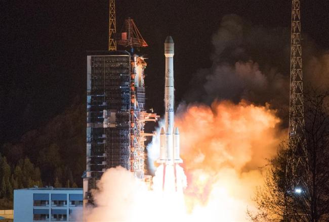 The "ChinaSat 6C" satellite is launched by a Long March-3B carrier rocket from the Xichang Satellite Launch Center in southwest China's Sichuan Province, March 10, 2019. It will provide high-quality radio and TV transmission services. [Photo: Xinhua/Guo Wenbin]