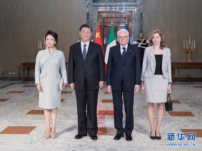 Chinese President Xi Jinping (2nd L) and his wife Peng Liyuan (1st L) pose for a group photo with Italian President Sergio Mattarella (2nd R) and his daughter Laura Mattarella in Rome, Italy, March 22, 2019. Xi and Mattarella held talks here Friday. Before the talks, Mattarella held a grand welcome ceremony for Xi. [Photo: Xinhua]