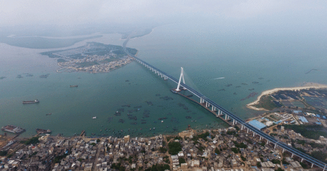 The Haiwen Bridge opens to traffic in Hainan Province on March 8, 2019. [Photo: Xinhua]