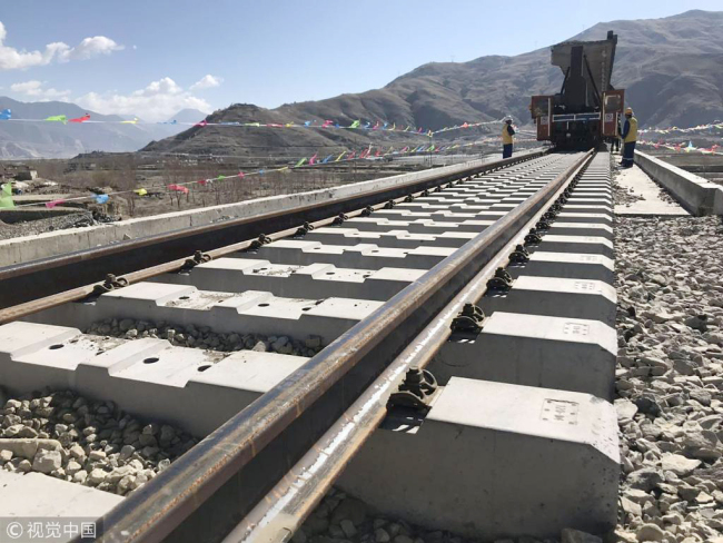 A railway construction project in Tibet, December 3, 2018. [Photo: VCG]