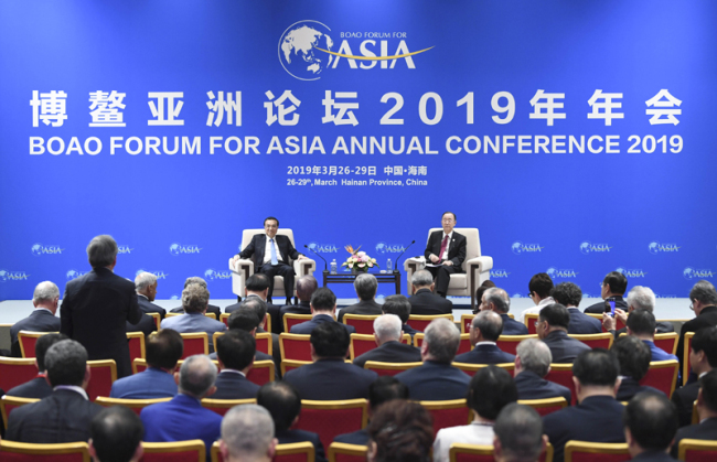 Premier Li Keqiang (L) and former UN secretary-general Ban Ki-moon (R) at the 2019 Boao Forum for Asia annual conference in Hainan Province, March 28 2019. [Photo: gov.cn]