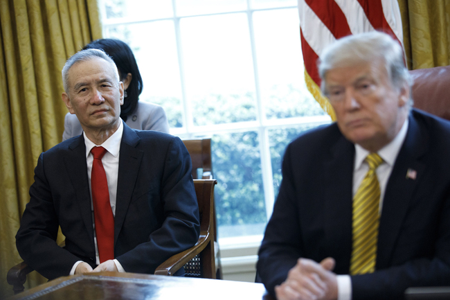 Visiting Chinese Vice Premier Liu He meets with U.S. President Donald Trump inside the Oval Office of the White House in Washington, DC, USA, 04 April 2019. [Photo: IC]