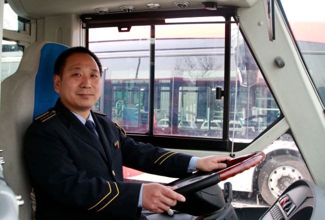 Zhu Dapeng has been a bus driver for more than a decade. [Photo: courtesy of Beijing Public Transport Corporation]