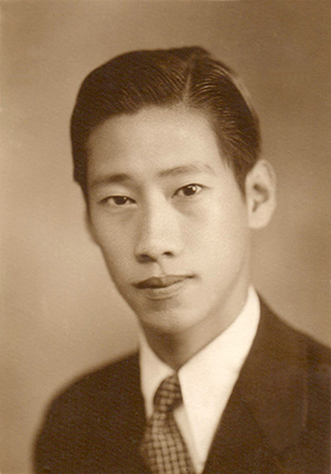 17-year-old Li studied at the National Music College in Shanghai. Photo was taken in 1936. [Photo courtesy of Li Dakang]