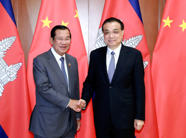 Chinese Premier Li Keqiang meets with Cambodian Prime Minister Samdech Techo Hun Sen in Beijing on April 28, 2019. [Photo: gov.cn]