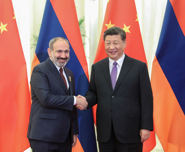 Chinese President Xi Jinping meets with Armenian Prime Minister Nikol Pashinyan in Beijing on May 14, 2019. [Photo: Xinhua]
