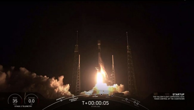 This video grab taken from the Space X webcast transmission on May 23, 2019, shows a SpaceX Falcon 9 rocket with 60 Starlink satelites lifting off from Space Launch Complex 40 (SLC-40) at Cape Canaveral Air Force Station, Florida. [Photo: AFP/ SPACEX]  