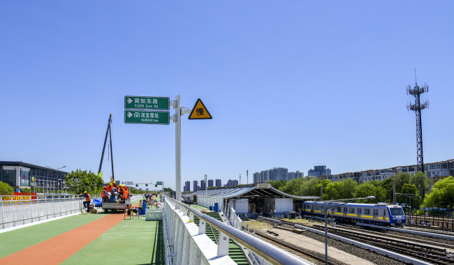 Beijing's first dedicated bike highway, from Huilongguan to Shangdi, seen here on Tuesday, May 28, 2019. The highway opened on Friday, May 31. [Photo: IC]