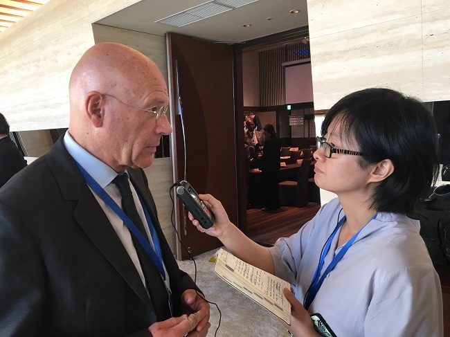 Martin Jacques talking to China Plus’ Tu Yun during the International Forum for Open Global Economy, Osaka, Japan, June 25th, 2019. [Photo: China Plus]