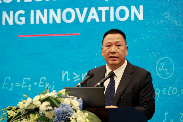 Song Liuping, Huawei's chief legal officer, speaks at a press conference about the company's stance toward intellectual property protection on Thursday, June 27, 2019 at the company's headquarters in Shenzhen. [Photo: The official website of Huawei]