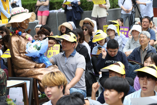 S Korea Officially Dissolves Japan Funded Comfort Women Fund Tokyo Says Never Accept