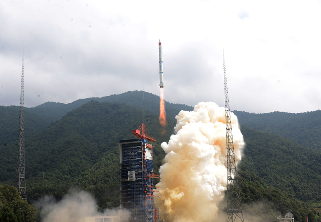 A Long-March 2C carrier rocket loaded with China's three remote sensing satellites, Yaogan-30 01 satellites, lifts off at the Xichang Satellite Launch Center in southwest China's Sichuan Province, September 29, 2017. [File Photo: IC]