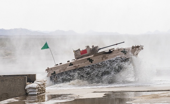 A Chinese 86A Infantry Fighting Vehicle is seen during the "Suvorov Attack" contest of the International Army Games 2019 in Korla City in Xinjiang Uygur Autonomous Region, China, on August 4, 2019. Team China made an impressive showing in the contest, improving on the previous year's performance. [Photo: The Beijing News via IC]