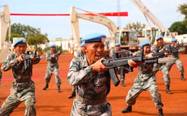 Members of the 9th Chinese peacekeeping medical and engineer detachments to South Sudan attend an awarding ceremony held by the United Nations Mission in South Sudan in Wau, South Sudan, on Tuesday, August 6, 2019. They were conferred the United Nations Medal of Peace. [Photo: Provided to China Plus]