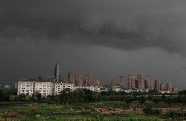 The sky of Shaoxing is covered with heavy clouds, in east China’s Zhejiang Province, on Saturday, August 24, 2019, as typhoon Bailu approaches the coast of eastern China. [Photo: IC]