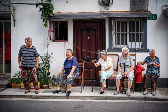 Elderly residents in Shanghai. [File Photo: VCG]