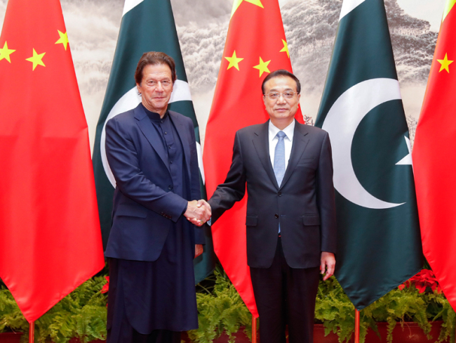 Chinese Premier Li Keqiang meets with visiting Pakistani Prime Minister Imran Khan in Beijing, capital of China, Oct. 8, 2019. [Photo: gov.cn]