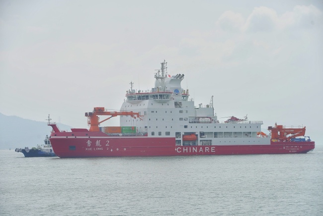 Xue Long 2, a Chinese icebreaking research vessel. [Photo: VCG]