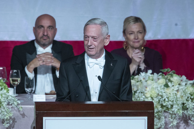 Former U.S. Secretary of Defense Jim Mattis, center, delivers the keynote address during the 74th Annual Alfred E. Smith Memorial Foundation Dinner, Thursday, Oct. 17, 2019, in New York. [Photo: AP]