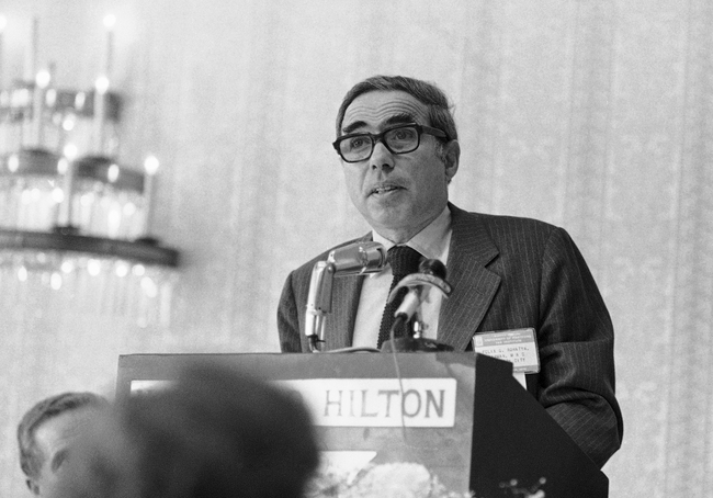 In this Nov. 12, 1976, file photo, Felix Rohatyn, head of New York's Municipal Assistance Corp. (MAC) speaks at a meeting of the University of Hartford's tax institute in Hartford, Conn. [Photo: AP]