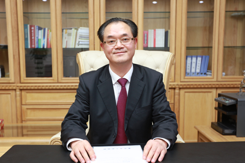 带头开放 带动开放 服务全局 发展自己 ——专访重庆市副市长刘桂平
