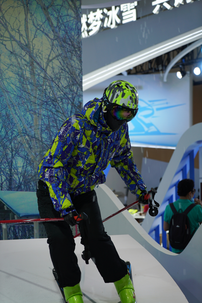 Na snímku je nádherné lyžařské vybavení. Fotografie: CMG