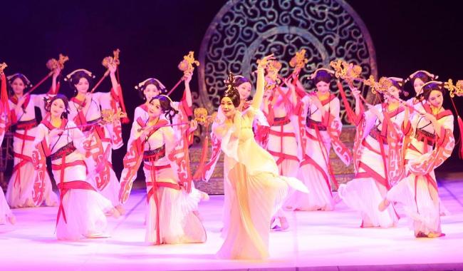 Čínské taneční drama „Konfucius“. / VCG
