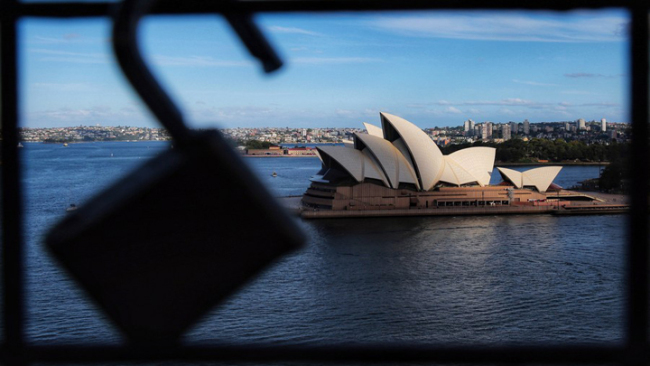 Fotografie pořízená 2. listopadu 2020 ukazuje budovu opery v australském Sydney. (Xinhua / Bai Xuefei)