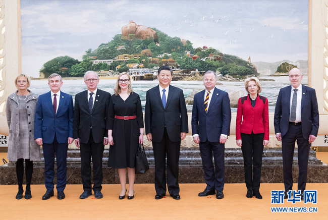 Xi Jinping se reúne con presidentes parlamentarios de países nórdicos y bálticos