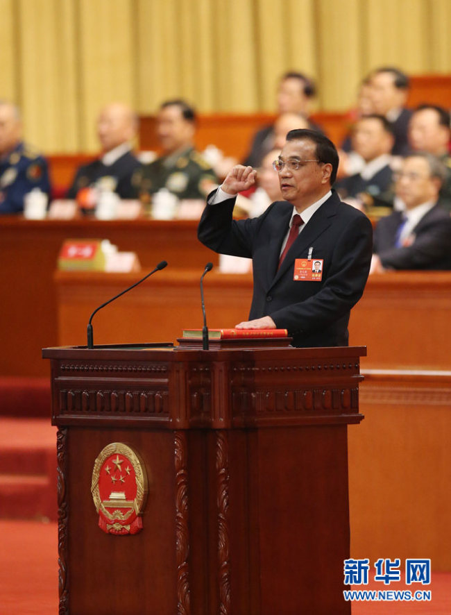 Recién nombrado premier de China jura lealtad a la Constitución