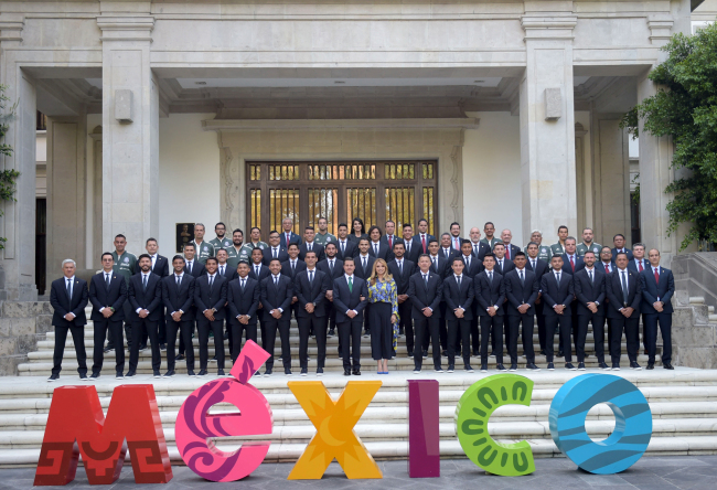 Peña Nieto abandera a Selección Mexicana de Fútbol rumbo a Rusia 2018