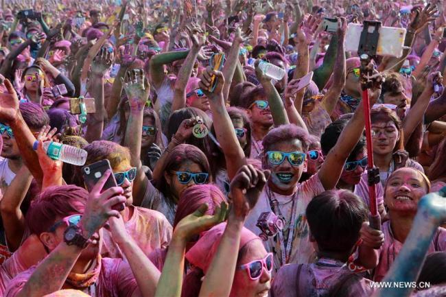 Philippines : Color Manila Run à Pasay
