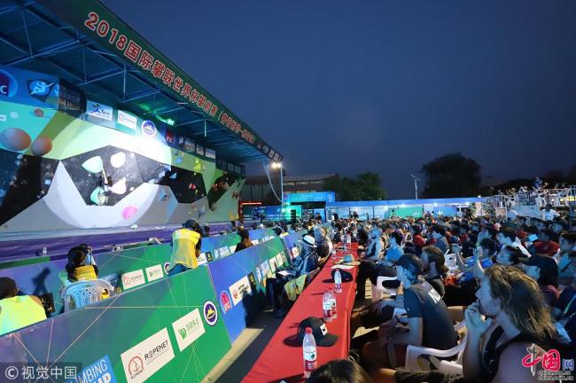 Le 13 mai, 238 athlètes et entraîneurs venant de 30 pays et régions du monde se sont réunis à Tai’an, dans la province du Shandong (est), pour participer à la Coupe du monde d'escalade de Tai’an 2018. La Française Anouck Jaubert a remporté la première place dans la catégorie d’escalade de vitesse féminine.