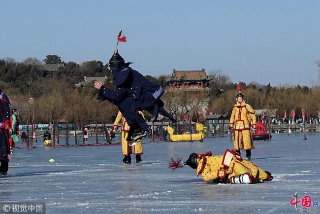 Beijing : un spectacle de patinage artistique au palais d’Eté