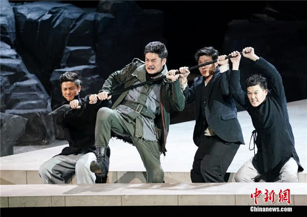 La tragédie grecque Agamemnon surprend et séduit le public de Beijing
