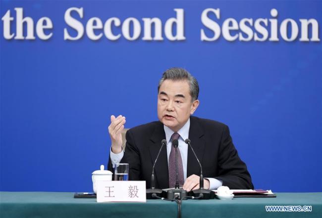 (Deux Sessions) Le chef de la diplomatie chinoise explique la politique étrangère et les relations extérieures de la Chine