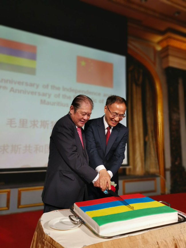L’Ambassade de Maurice en Chine célèbre le 51e anniversaire de l’accession de son pays à l’indépendance