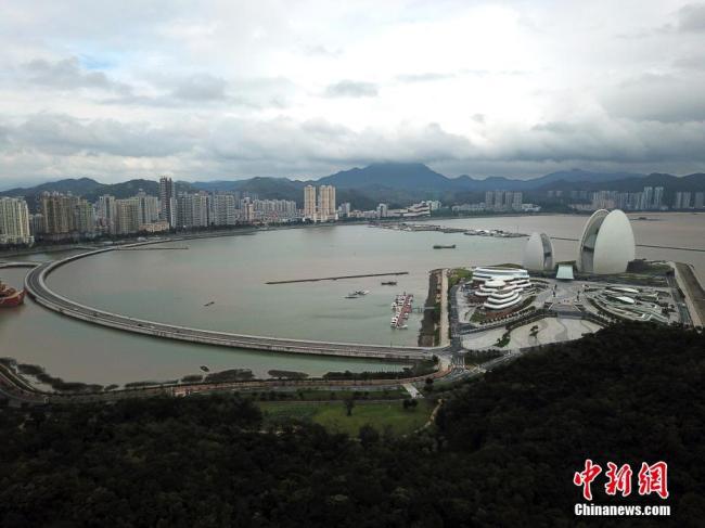 Photo prise le 3 septembre montrant une vue aérienne de la Maison d’Opéra de Zhuhai.