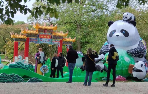  Lanternes de pandas