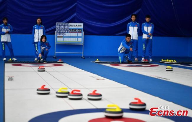 Une école du Hebei devient un berceau pour les athlètes chinois des sports d’hiver