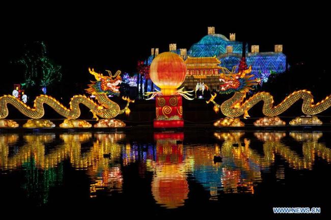 France : La Côte d'Azur illuminée par des lanternes chinoises traditionnelles